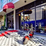 Loca Suit Life Airport Hotel
