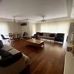 Sisli Nadide Sokak D:5 1+1