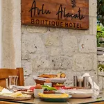 Avlu Alaçatı Boutique Hotel