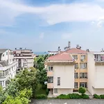 Chic Modern Flat With Terrace In Istanbul Florya