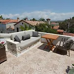 Lotus Koeyici Otel