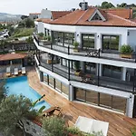Lunas Alacati