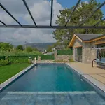 Guentekin Stone Villa