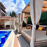 Luxury 7-Bed Villa With Pool And Jacuzzi Fethiye