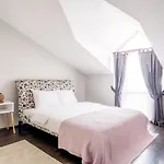 Chic Modern Flat With Terrace In Istanbul Florya