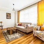 Spacious Flat 10 Min To Dolmabahce Palace