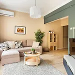 Stylish Flat With Excellent Location In Beyoglu