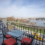 Bella Hotel