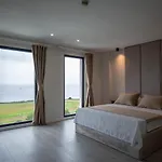 The Deck Otel