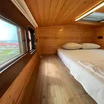 Tiny House Yazlik Ev Cesme Mavi Beyaz Beach Icinde