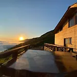 Yildiz Dag Evi