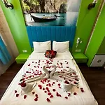 Hotel Megaron