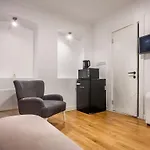 Get Spoiled In This Urban Studio Innv34050