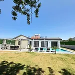 Arya Villa