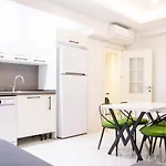 Flat W Spacious Garden 5 Min To Beach In Milas