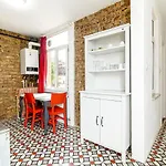 Outstanding Flat With City And Sea View In Beyoglu