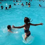 بيت في العشق