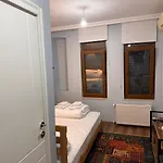 Red 8 Suite Ga