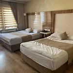 Otel Pithana