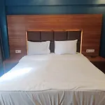 Elite Brand Hotel