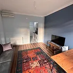 Red 8 Suite