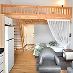 Red Moon Suites
