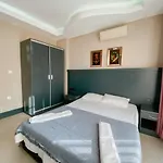 Oeluedeniz 1+1 Modern Summerhouse With Swimming Pool