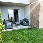 Luxury Apartment With Garden Right By Sea