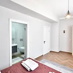 Red Moon Suites