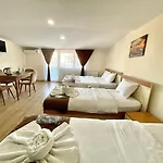 Taksim Pera Newaz Suite Hotel