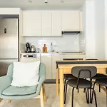 Stunning Istanbul Retreat 3 Min To Kanyon Mall