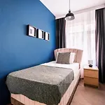 Flat With Closed Balcony 5 Min To Citys Nisantasi