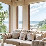 Bosphorus View House With Garden 5 Min To Coast