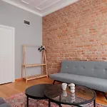 Rustic Stone Flat 5 Min To Taksim Square