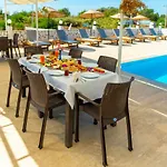 Gece Guenduez Otel