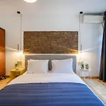 Inspiring 1+1 Suit In The Heart Of Istanbul