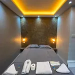La Perla Hotel