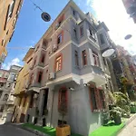 La Perla Hotel