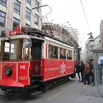 Lamartine Hotel