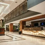 Grand Vaves Hotel