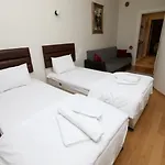 Magnolia Hause With Terrace 200 Meters From Taksim