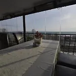Golden Palace Sea View