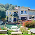 Portville 120 Stunning Corner Villa In Portville W/Canal Access In Gocek