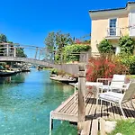 Portville 120 Stunning Corner Villa In Portville W/Canal Access In Gocek