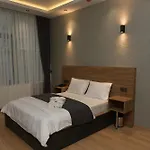 Daymonth Hotel