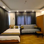 Studio Apt Minutes Away From Taksim Square #401
