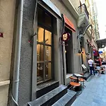 Grand Rue Hotel