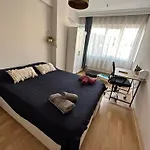 Kadikoey Rihtimda Oezel Odalar