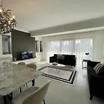 Kaplan Luxury Family Flat - 3 Bedrooms With Air Conditioning & Heating In The City