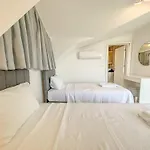 Villa Alya, Spacious 4 Bed Villa With Private Pool